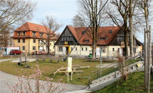 Auch hier wird gewerkelt: Die Gebäude der Werkssiedlung an der Von-Bippen-Straße. Bezugsfertig sollen sie im Herbst 2021 sein.