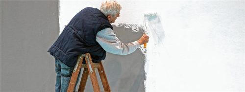 Auch nach dem Erreichen des Rentenalters Geld verdienen – kein Problem, wenn man einige rechtliche Vorgaben beachtet. Foto Jan Woitas/dpa-Zentralbild