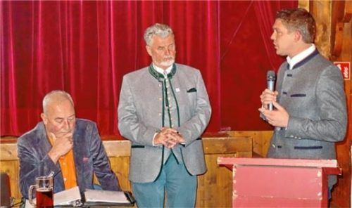 Auf dem Weg nach Karlsruhe: Markus Ritter, Bartholomäus Irlinger und Siegfried Walch, Vorsitzender des Tourismusverbands Chiemgau. Foto Hötzelsperger