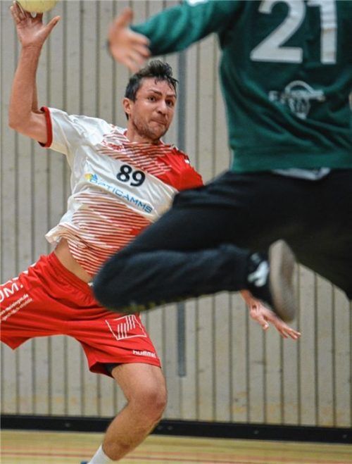 Bruckmühls Simon Möckl erzielte sieben Tore.Foto Fischer