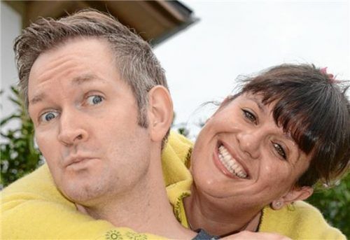 Christian Haller und Angie Aschbacher sind seit 1998 als „Steckerlfisch und Schlagsahne“ unterwegs. Fotos re
