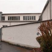 Einfamilienhaus auf Firmengelände