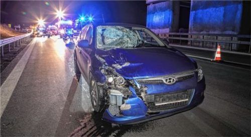 Der Autofahrer (42) erwischte den 21-Jährigen mit seinem Hyundai frontal. Foto FDL/Lamminger