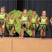 Glücklich beim Kinder-Gala-Ball