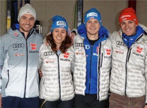 Die Skilangläufer des Stützpunktes Ruhpolding mit Jonas Schröter, Alexandra Danner, Florian Knopf und Anian Sossau (von links) freuen sich auf die Junioren-WM.Foto Hohler