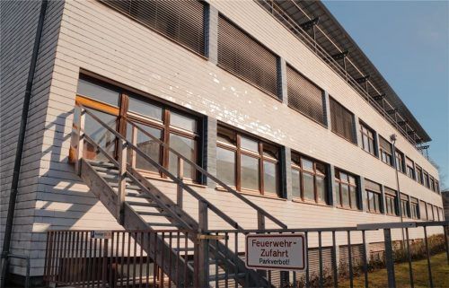 Die Übergangslösung für das „Freiraum 36“ wird verlängert. Um drei bis fünf Jahre. Darüber ist noch nicht entschieden. Die Mieter, Vereine und andere Gruppen, müssen also nicht zum Ende dieses Jahres ihre Sachen packen und ausziehen. Foto  Grundner