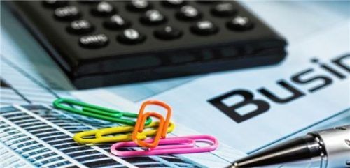 Ehegatten können sich mit einem gemeinsamen Freistellungsauftrag Mühe und Arbeit ersparen.