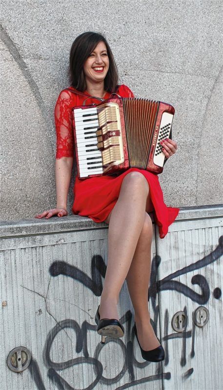 Einer der Höhepunkte: Kabarettistin Claudia Pichler tritt mit ihrem Programm am Sonntag, 8. März, im Bildungszentrum auf. Foto Agentur Well