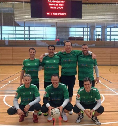 Freude über die DM-Qualifikation: Marcel Hebling, Abdilaziz Lamharraf, Knut Fischer, Günter Ortmeier (hinten von links), Thomas Schenk, Steve Schmutzler und Christian Weiß (vorne von links).