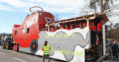 Ganz ohne CO2 geht‘s mit diesem großen Gefährt zwar nicht von A nach B, aber ein Bobby Car ist eine gute Alternative. Fotos  Stuffer