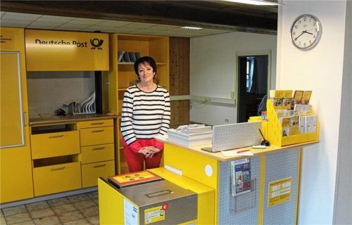 Im wöchentlichen Wechsel stehen Christine Schmitter und ihre Kollegin Waltraud Kehrwald für Postdienstleistungen in Nußdorf zur Verfügung.