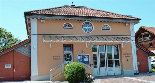 In Schwabering soll ein neues Feuerwehrhaus entstehen. Den Plan dazu hat der zuständige Ingenieur dem Gemeinderat bereits vorgestellt.