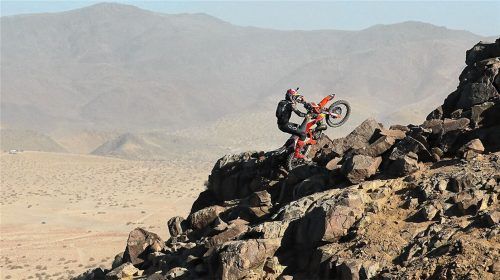 Manuel Lettenbichler fuhr beim „King of Motos“ meist alleine an der Spitze des Feldes.Foto KTM