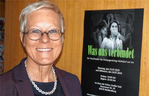 „Was uns verbindet“ – auf das Tanztheater, das der Bayerische Jugendring ausgezeichnet hat, ist Kristin Hüwel besonders stolz. Für sie ist dieses Projekt wie ein „krönender Abschluss“ ihrer Zeit beim Kreisjugendring.Foto  Grundner