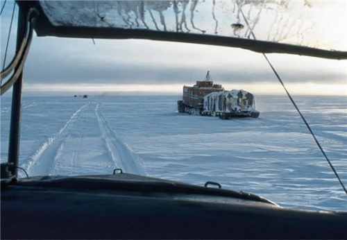 Weite wohin man schaut: Die Frontscheiben sind für bessere Sicht oft aufgeklappt. Kalt ist es ohnehin, denn die Kabinen haben keine Heizung. Foto Sanders