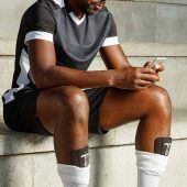 Alle Spielerdaten im Schienbeinschoner