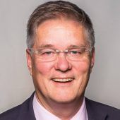 Gleitschirmpilot stürzt in Tanne