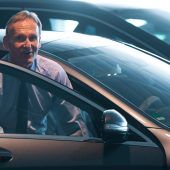 Geisterspiele als Überlebenschance