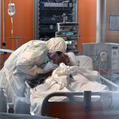 Banges Warten auf die Covid-Welle