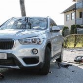 BMW-Fahrerin missachtet Vorfahrt: Rollerfahrer bei Unfall verletzt