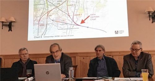 Argumente für den Bestand: Martin Vieregg (2. von links). Foto Weiser