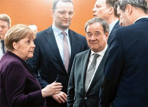 Bundeskanzlerin Angela Merkel und einige ihrer potenziellen Nachfolger bei einem Termin im Bundeskanzleramt in Berlin. Foto dpa