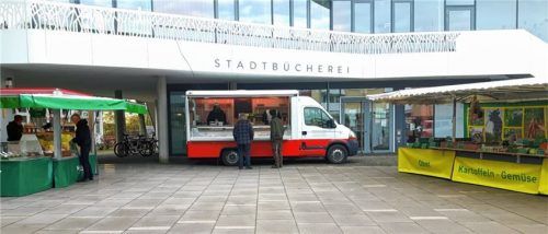 Der Kolbermoorer Wochenmarkt öffnet heute: Ab 9 Uhr können die Bürger Waren einkaufen. Foto re