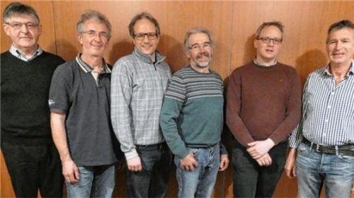 Der neue Vorstand des Krieger- und Reservistenvereins Großkarolinenfeld mit (von links) Vorsitzendem Georg Obinger, Fähnrich Günter Wimmer, Beisitzer Peter Rampfl, Kassier Josef Wieland, Schriftführer Michael Rampfl und stellvertretendem Vorsitzendem Josef Steiner.Foto Greiner