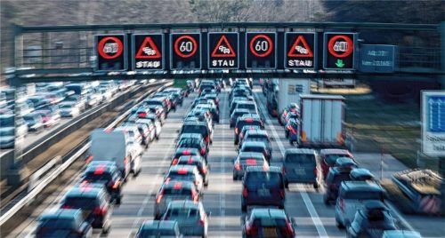 Die neue Brennerstrecke soll Verkehr von der überlasteten A8 auf die Schiene bringen. Foto dpa