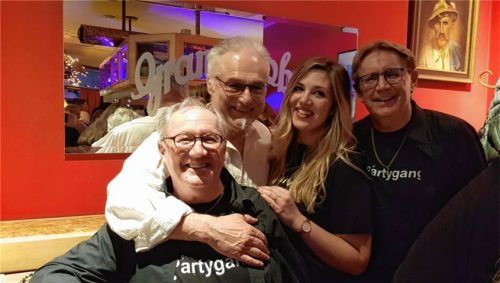 Ein eingespieltes Team (von links): Nik Kannengießer, Stefan Harster, Sarah Zettl und Dieter Kannengießer. Foto re