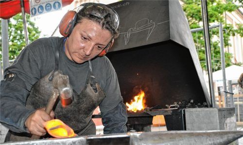 Es ist das Ereignis in Kolbermoor: die Schmiede-Biennale. Die Corona-Pandemie zwingt die Organisatoren jetzt zur Absage. Im Sommer 2021 werden die europäischen Schmiede aber wieder in der Manfallstadt erwartet.