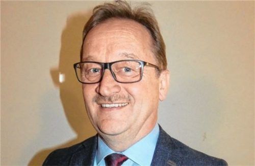 Gerhard Wirnshofer nach seiner Wahl zum Grabenstätter Bürgermeister. Foto Müller