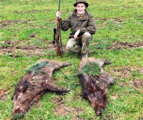 Hubert Überacker erlegte zwei der sieben Wildschweine im Revier Aschau. Foto RE
