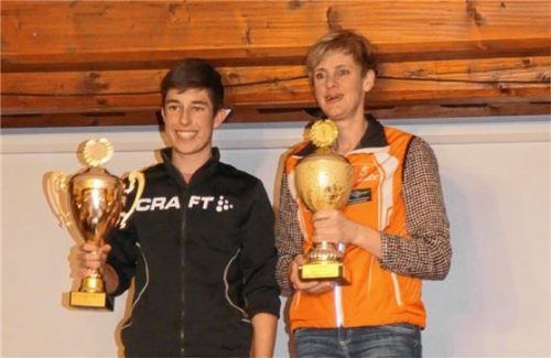 Steffi Althammer und Nikolaus Egger werden Clubmeister im Skilanglauf.Foto re