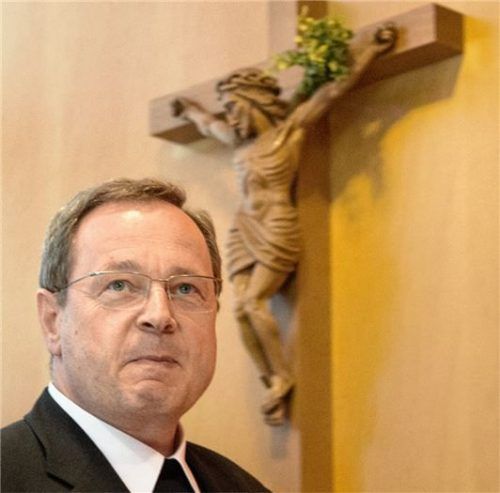 Steht nun der Deutschen Bischofskonferenz vor: Georg Bätzing, Bischof von Limburg. Foto dpa