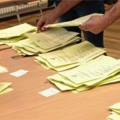 WMG schnappt sich zwei Mandate mehr