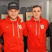 Ein Löwen-Trio verlängert