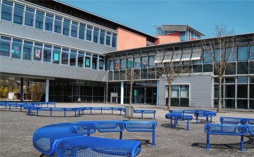 Das Gymnasium Waldkraiburg. Foto grundner