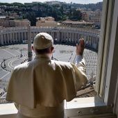 Ostern 2020: Der Papst allein im Petersdom