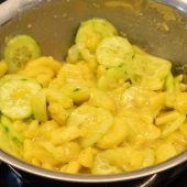 Alles neu macht der Mai: mit Maischolle, Maibock und Mairübchen