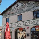 „Las-Vegas-Schild“ ist weg: Die neue Werbung ist um ein paar Nummern kleiner ausgefallen