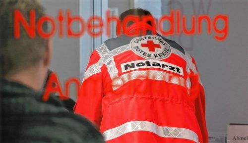 Aus Angst vor Ansteckungsgefahr wird offenbar weniger oft der Notruf gewählt, berichten Ärztevertreter.Fotos dpa/re
