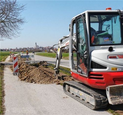 Die derzeit laufenden Bauarbeiten zum Glasfaserausbau nach Offenham gehen zügig voran.Foto Gillitz