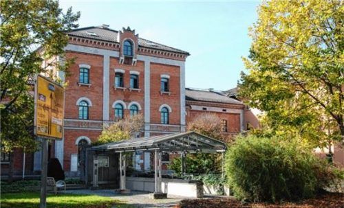 Einstimmige Entscheidung: Im jüngsten Pandemie-Rat im Rosenheimer Rathaus hat sich das Gremium dazu entschlossen, eine Haushaltssperre zu erlassen. Foto Schlecker