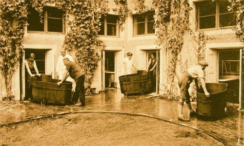 Kommando zurück für Moorwannen und Co. Die für heuer geplanten Veranstaltungen zum Doppeljubiläum „175 Jahre Moorbad, 125 Jahre Heilbad“ wurden abgesagt. Wenn alles gut geht, sollen sie 2021 nachgeholt werden. Foto  Aib-Kur