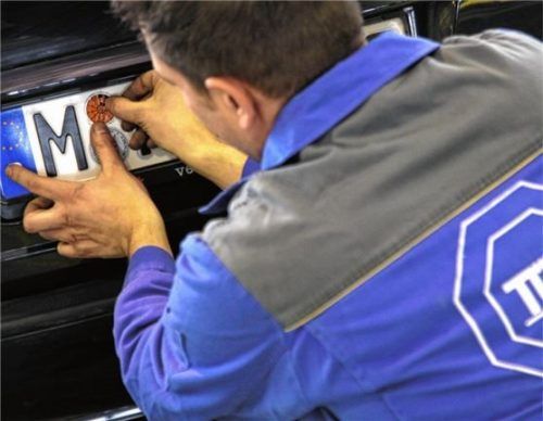 TÜV Süd und Werkstätten richten Service für systemrelevante Kräfte ein. Foto TÜV Süd