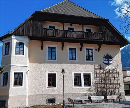 Unruhige Zeiten sind aktuell im Kiefersfeldener Rathaus, nicht nur wegen der Corona-Pandemie. Foto Hoffmann