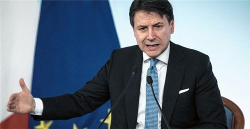 Vorwurf der mangelnden Solidarität: Italiens Ministerpräsident Giuseppe Conte fühlt sich angesichts der Corona-Krise, die sein Land schwer getroffen hat, von Europa im Stich gelassen. Foto Zuma Press/dpa