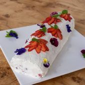 Backen für Muttertag: Biskuitrolle und Himbeer-Zitronen-Torte