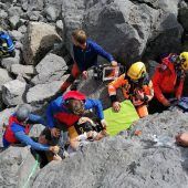 Von Felsen eingeklemmt